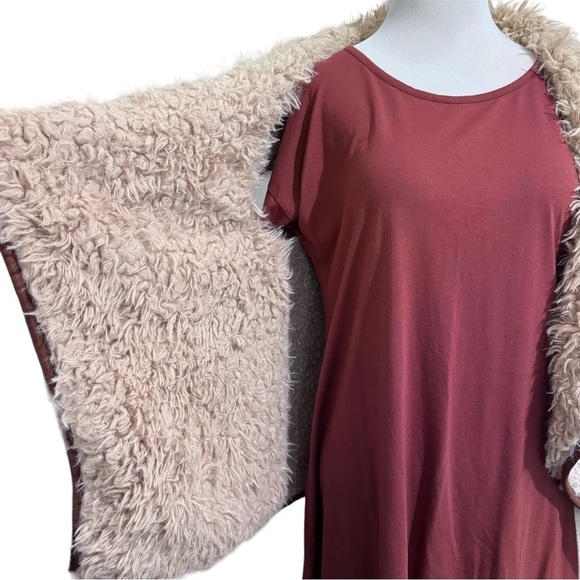 Love Tree Faux Fux Wool Blens Fleece Vest Size Small Popcorn Texture - Picture 5 of 9